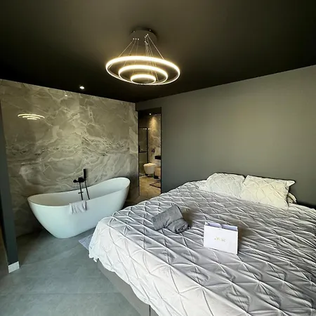 Villa Maison Moderne Piscine Chauffee *